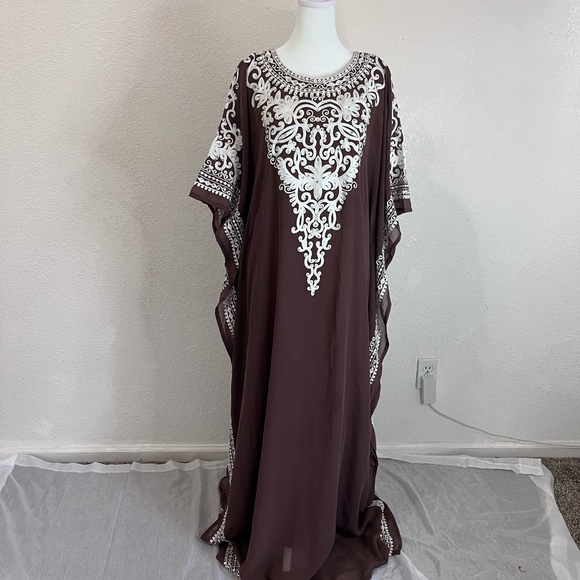 🤎 Elegant Brown Embroidered Kaftan Dress – Free Size - Picture 15 of 15